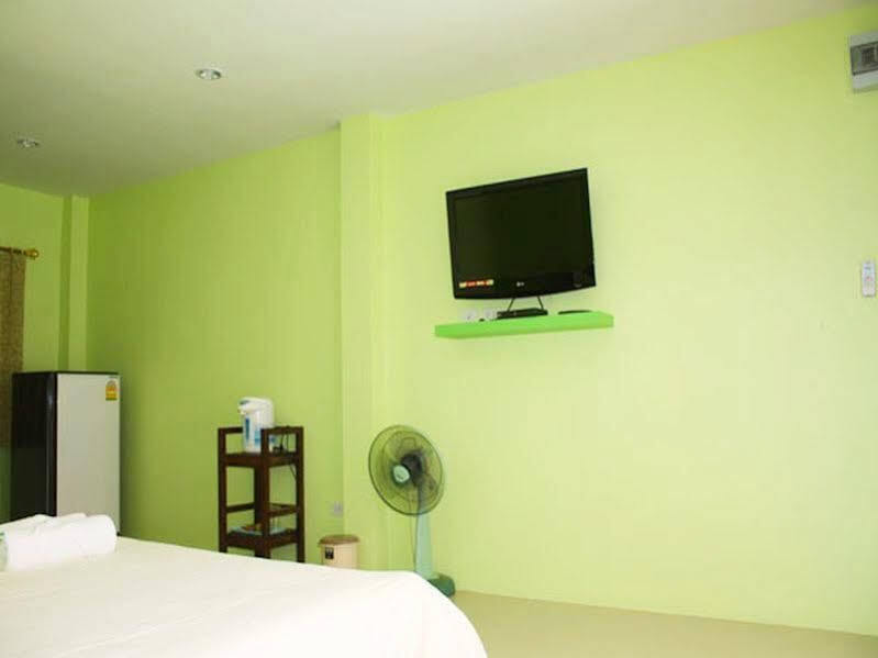 Ко-Лан: Barberry at Koh Larn Hotel