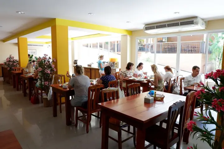 Муанг: Karon Village Hotel