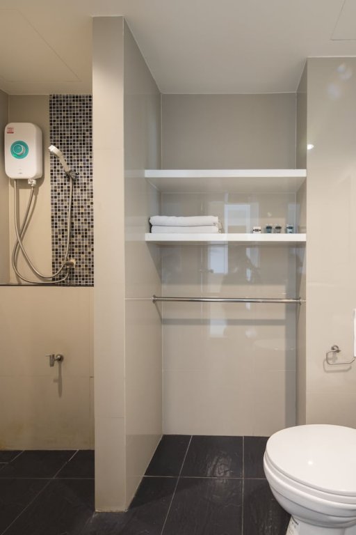 Чаченгсау: JK Living Hotel and Service Apartment