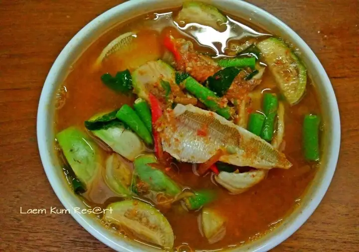 Тхап Сакае: Laem Kum Beach Resort & Seafood