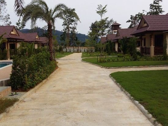 Као Лак: Dachatorn Village Bungalow