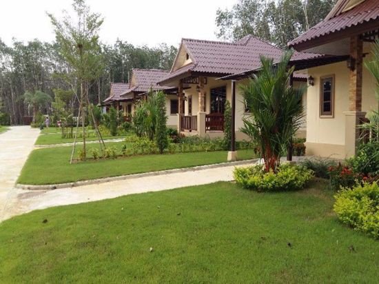 Као Лак: Dachatorn Village Bungalow