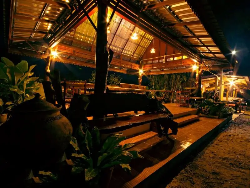 Нанг-Ронг: Baan Kamolsit Resort
