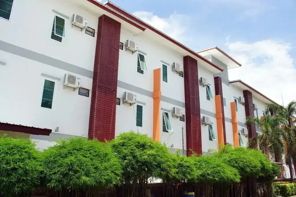 Лампанг: The Areaac