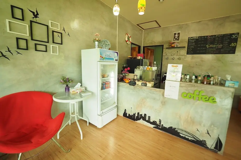 Саванкхалок: Navy Sisatchanalai