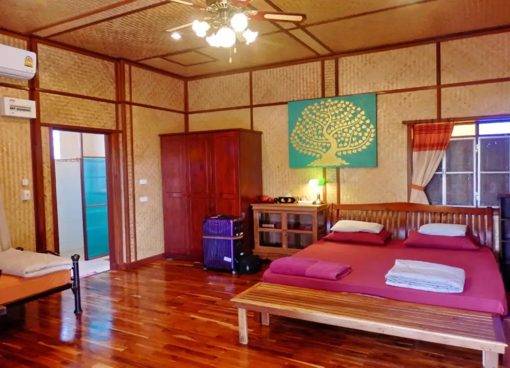 Лампхун: Golden Teak Home Resort