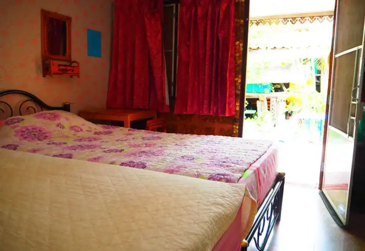 Исторический парк Kamphaeng Phet: Three J Guesthouse