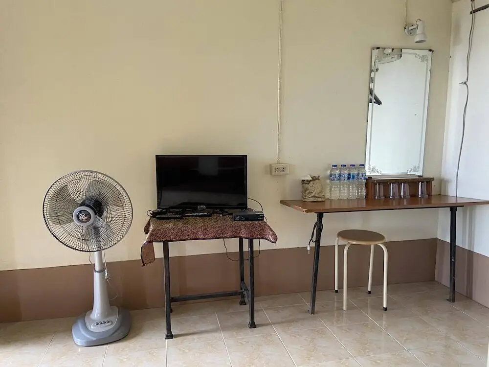 Тап-Тао: Phu Mok Camp