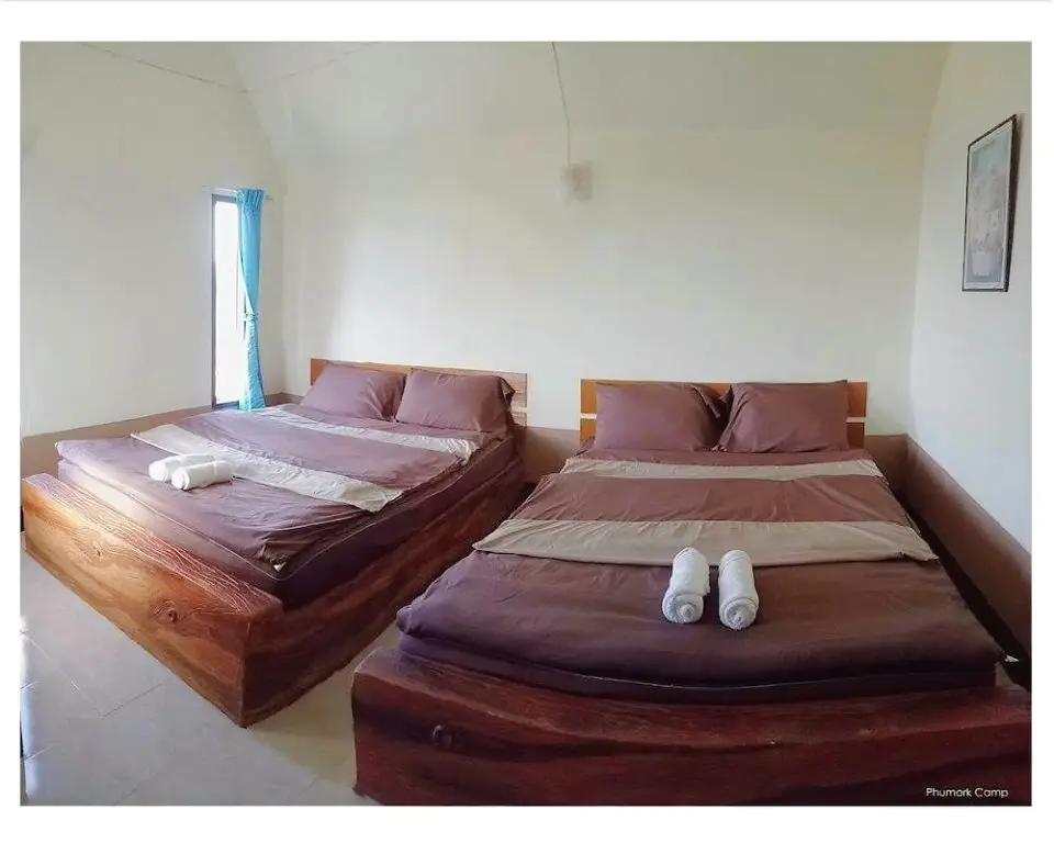 Тап-Тао: Phu Mok Camp