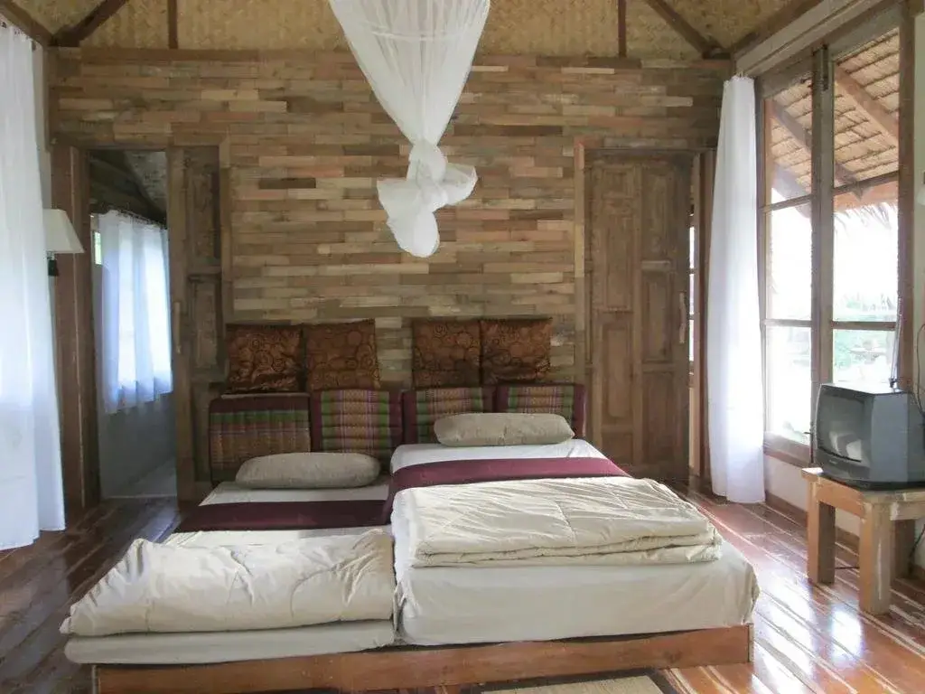 Кханонгпхра: Khaoyai Uncle Nai's Hut
