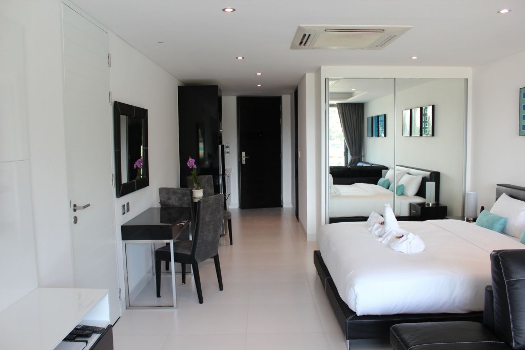 Пхукет: LetsPhuket Twin Sands Resort & Spa (SHA Plus+)