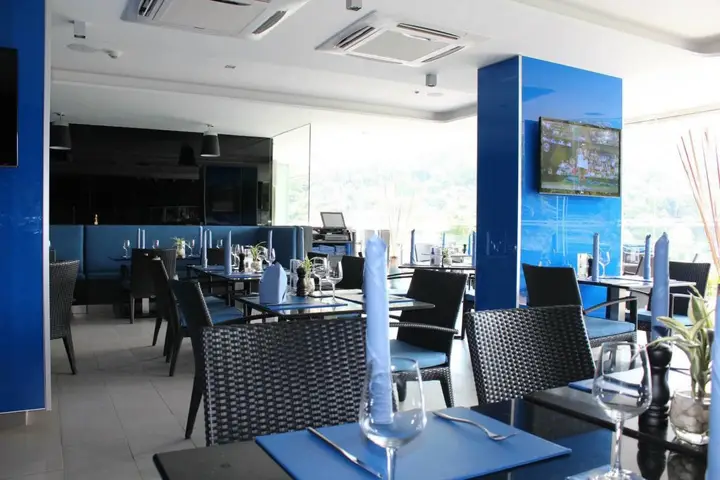 Пхукет: LetsPhuket Twin Sands Resort & Spa (SHA Plus+)
