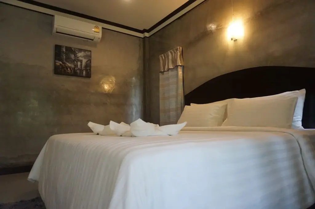 Сатун: V Valley Resort