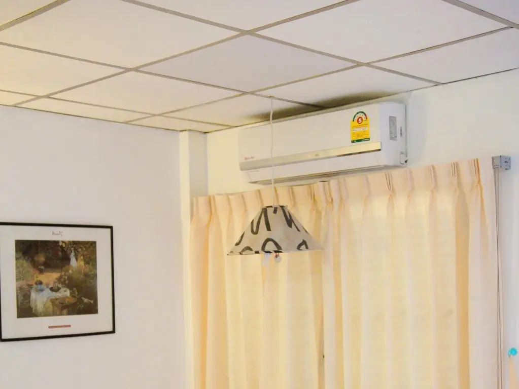 Муанг: JJ Inn