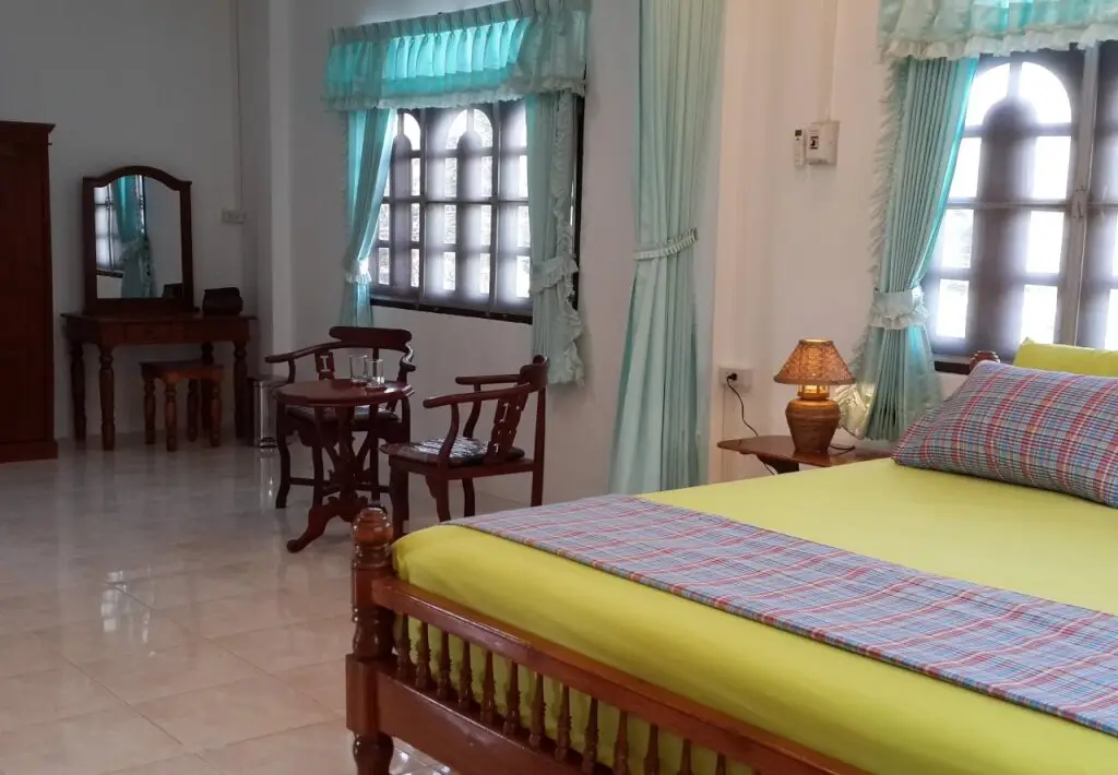 Лоэй: The Stay Guest House