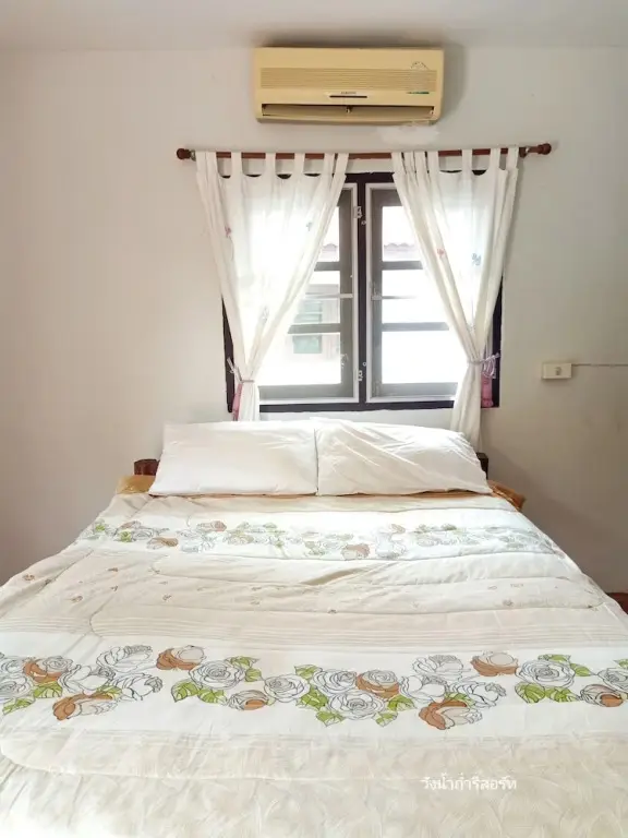 Тхат-Пханом: Wangnamkam Riverside Resort