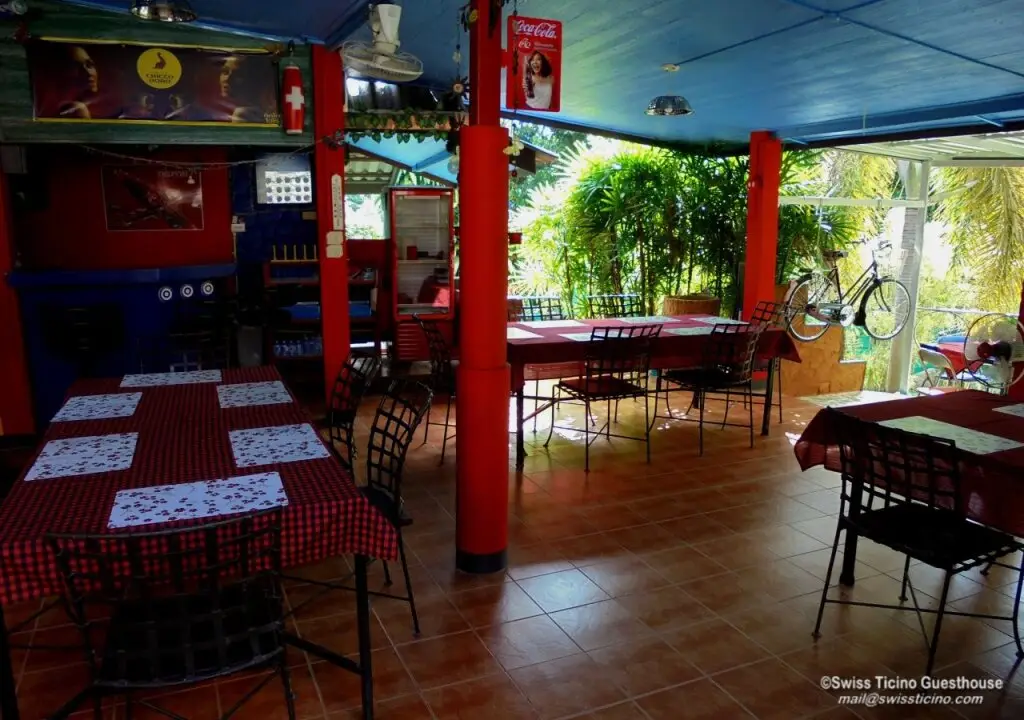 Мае-Ванг: Swiss Ticino Guesthouse & Restaurant