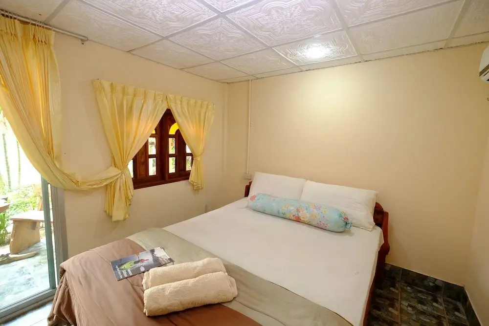 Тхат-Пханом: Rotchana's Retreat Hotel on Mekong That Phanom