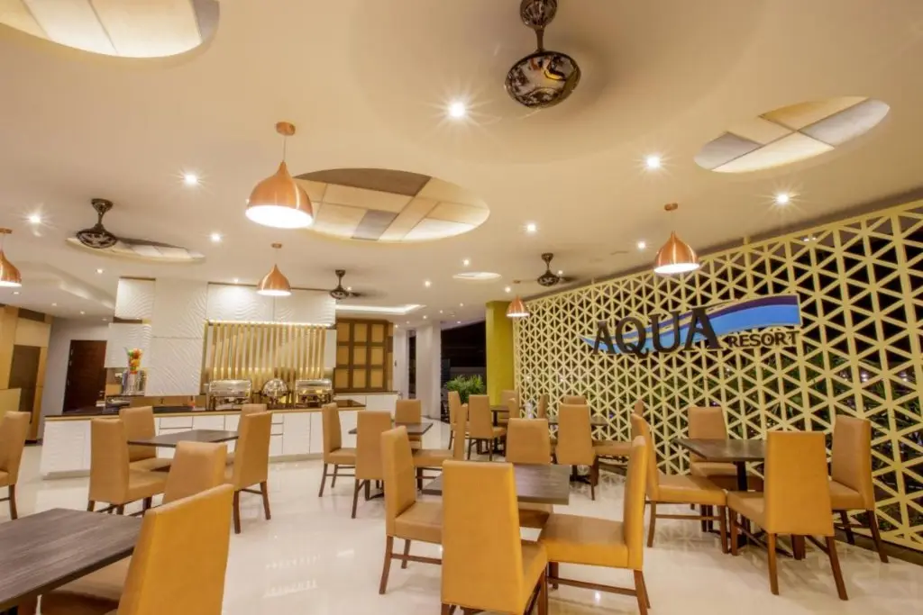 Пхукет: Aqua Resort Phuket - Near Beach and Chalong Pier