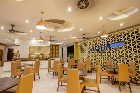 Aqua Resort Phuket - Near Beach and Chalong Pier — фото 1