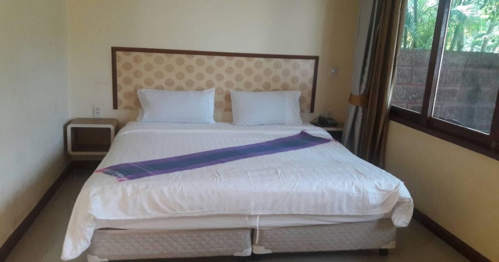 Нахон Фаном: Phutarin Resotel Resort
