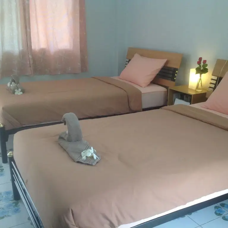 Пхетчхабури: 2N Guesthouse