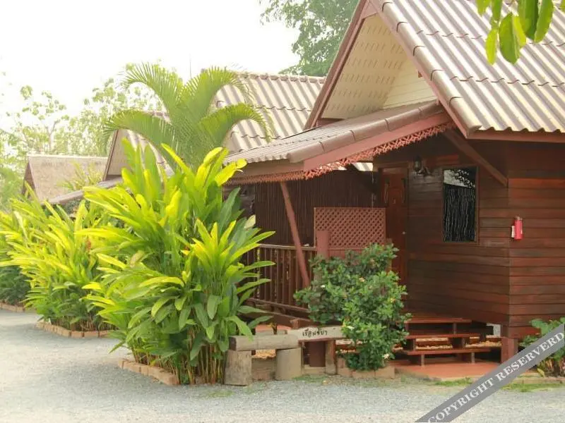 Бан Пхайя Ват: Ruen Mai Ngam Resort