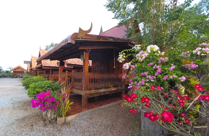 Бан Дон Мафай: Khum Tewa Sakonnakhon