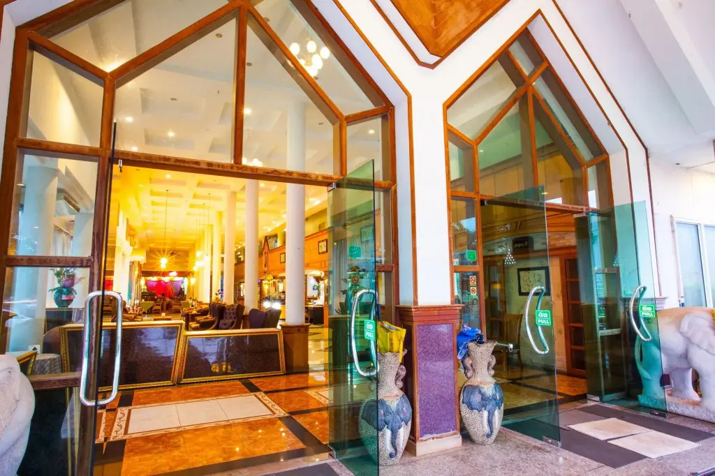 Сакон Накхон: NH Elegant Hotel