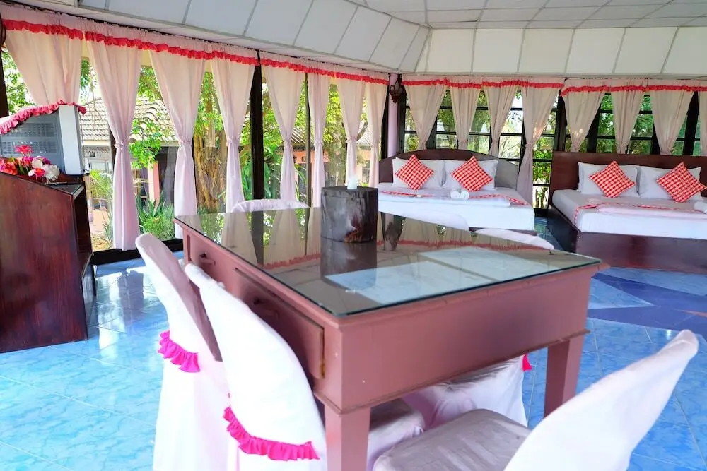 Исторический парк Kamphaeng Phet: P Resort Riverside
