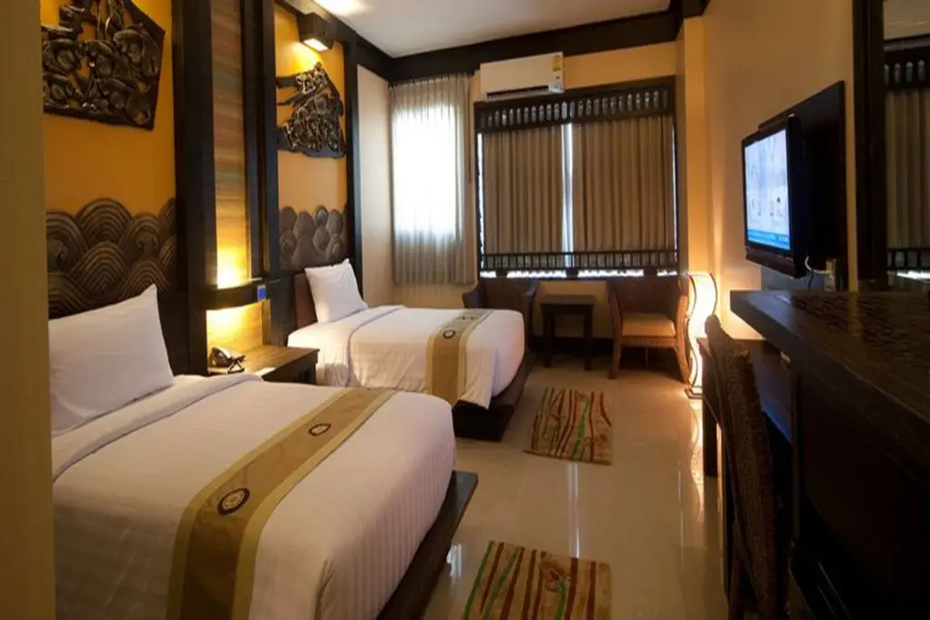 Пхитсанулок: Ruean Phae Royal Park Hotel