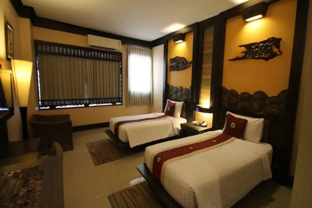 Ruean Phae Royal Park Hotel — фото 1