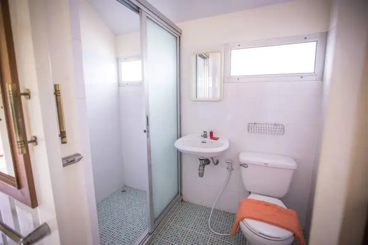 Пхонгпрасан: Sea Scene House's
