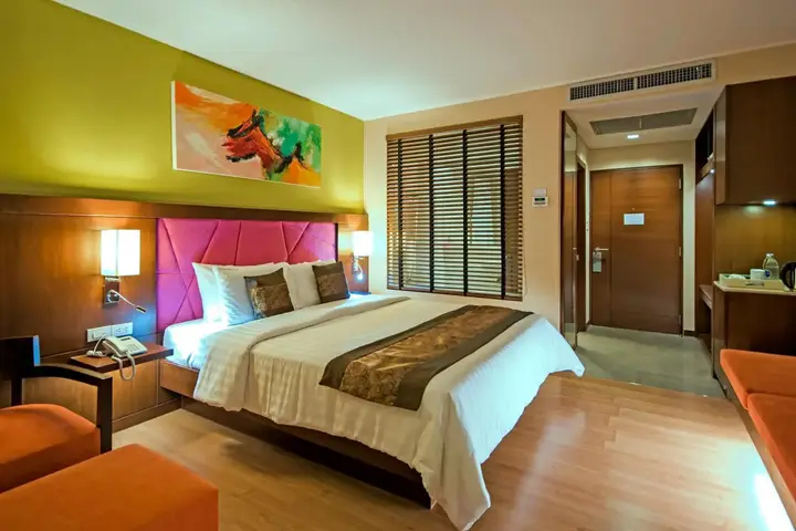 Исторический парк Kamphaeng Phet: Navarat Heritage Hotel