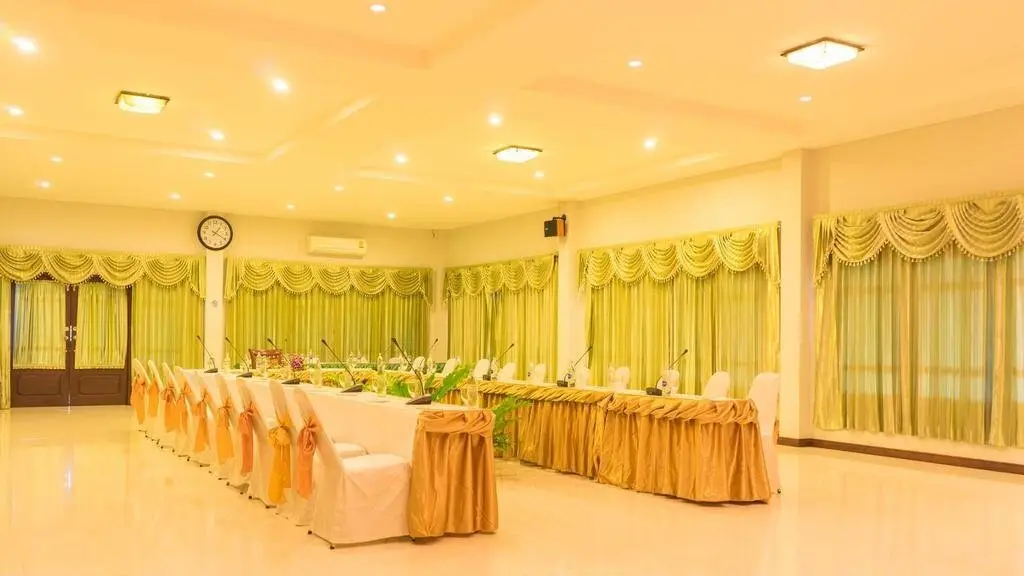 Нонгкхай: Nongkhai White Hotel