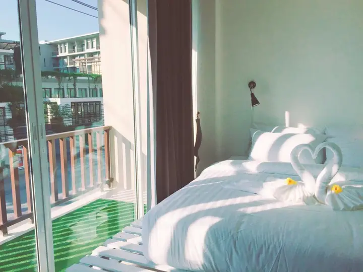 Тхаланг: Take a break at Naiyang Beach Hostel