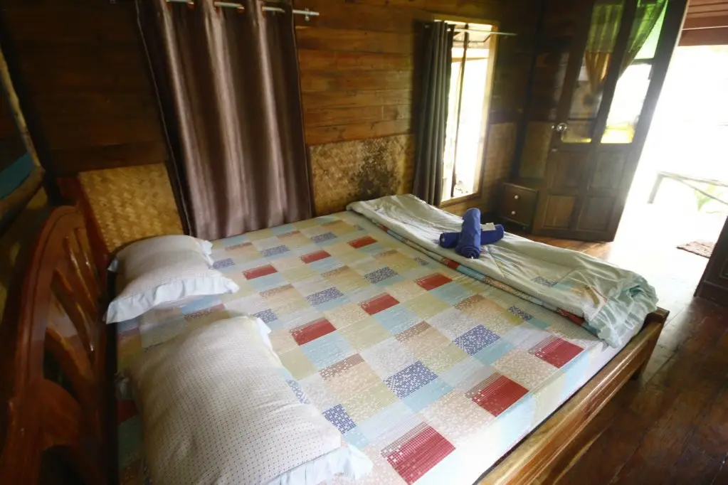 Ко Самет: Baan Pha Nin Mung Korn