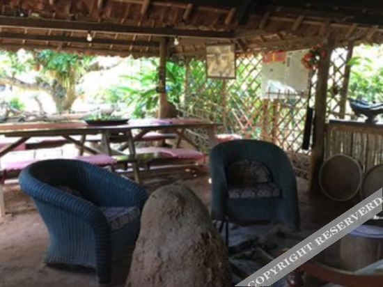 Мэхонгсон: Sang Tong Huts