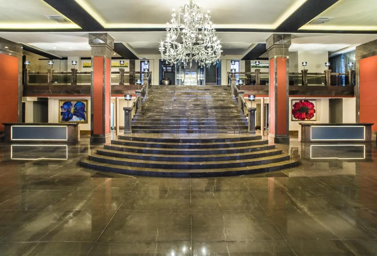 Азов: Soho Grand Hotel
