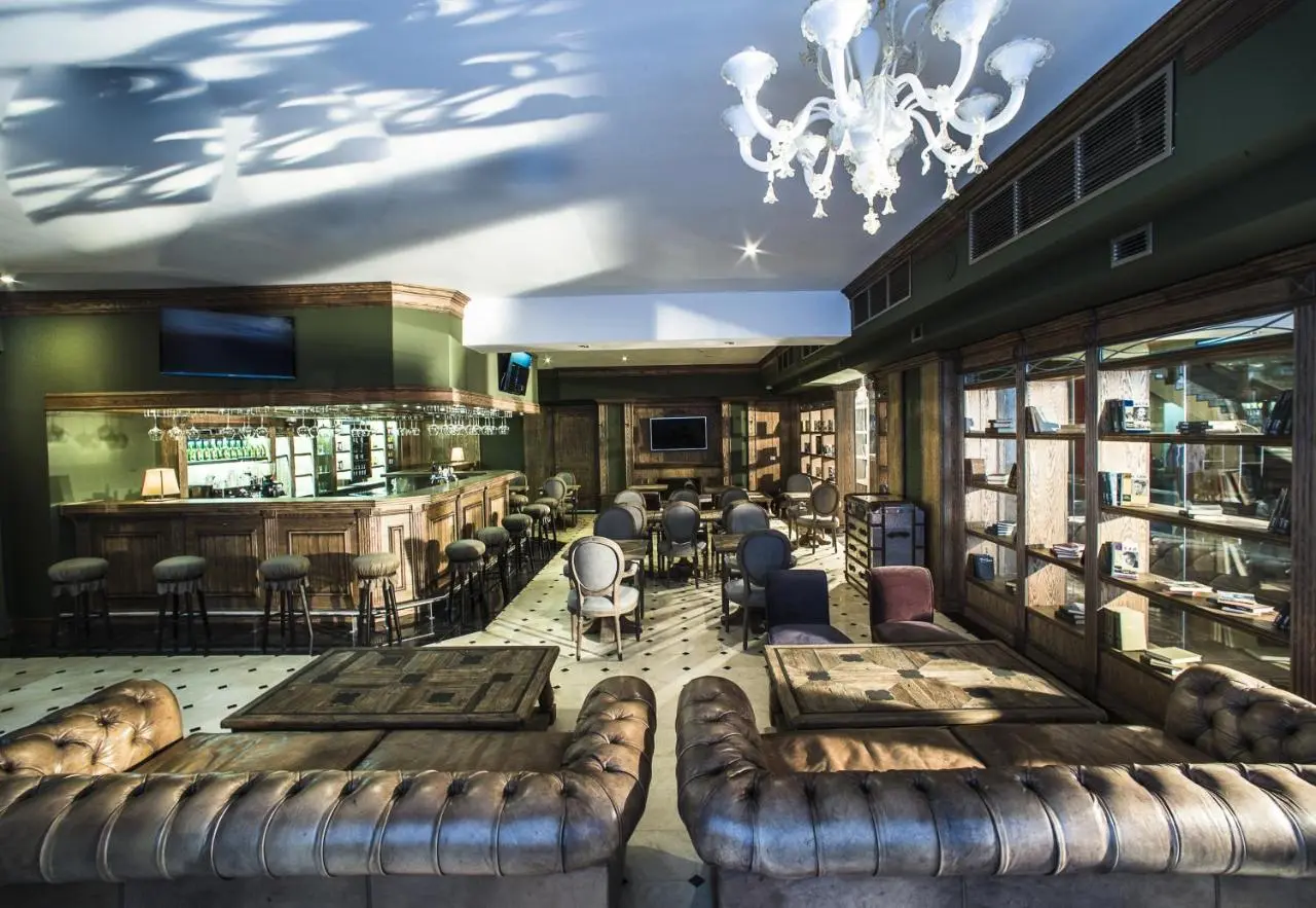 Азов: Soho Grand Hotel