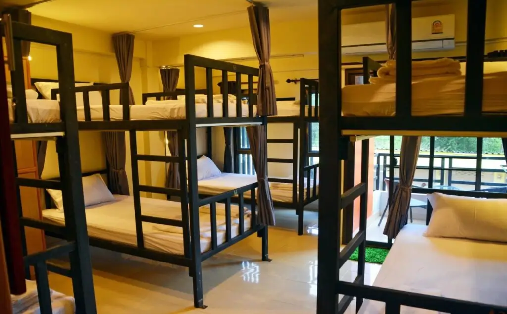 Ланта: Chang Hostel