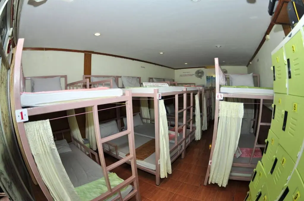 Пхи-Пхи-Дон: Blue Diamond Dorm Room