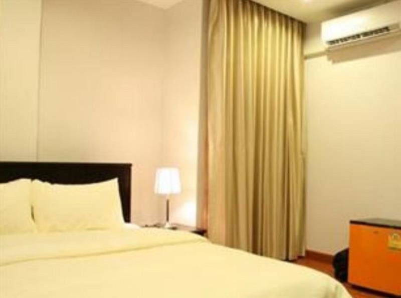 Бангкок: B8 Rooms Hotel