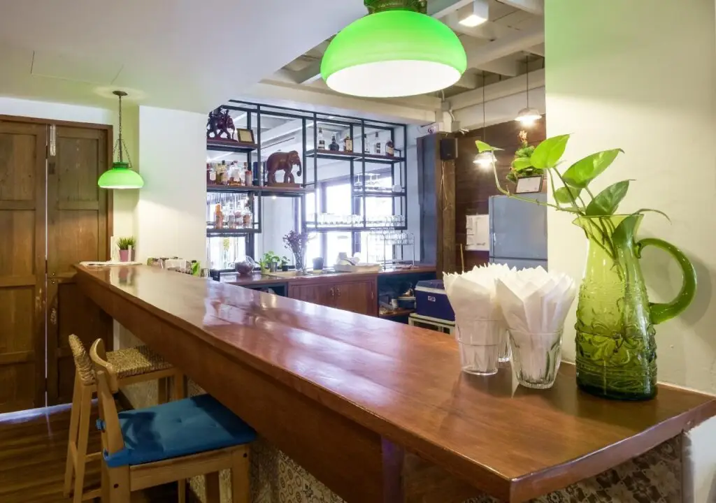 Бангкок: Baan Khun Nine Hostel Wangdoem