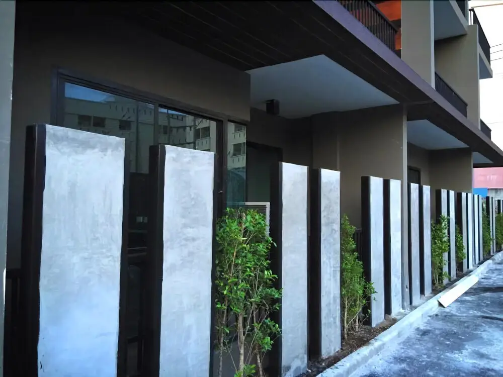 Чонбури: Legen condo & Luxury Service