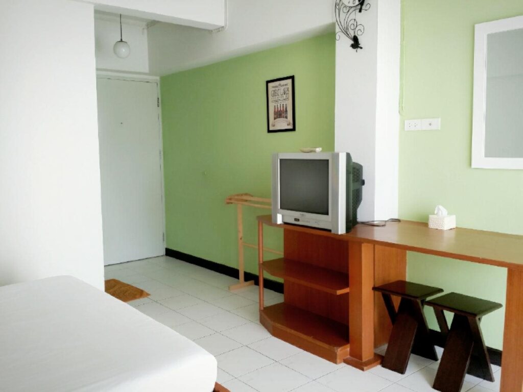 Бангкок: The Living Room Serviced Apartment