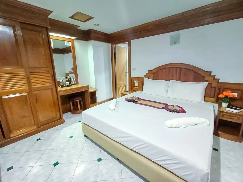 Кату: Hack Patong Beach Hotel