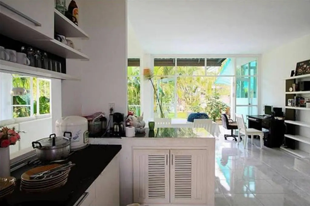 Маерим: Franjipani Home