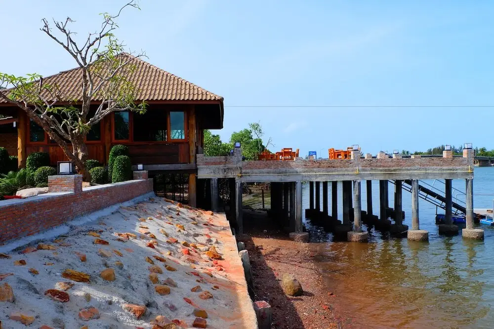 Чайя: Lam Poh Beach Resort