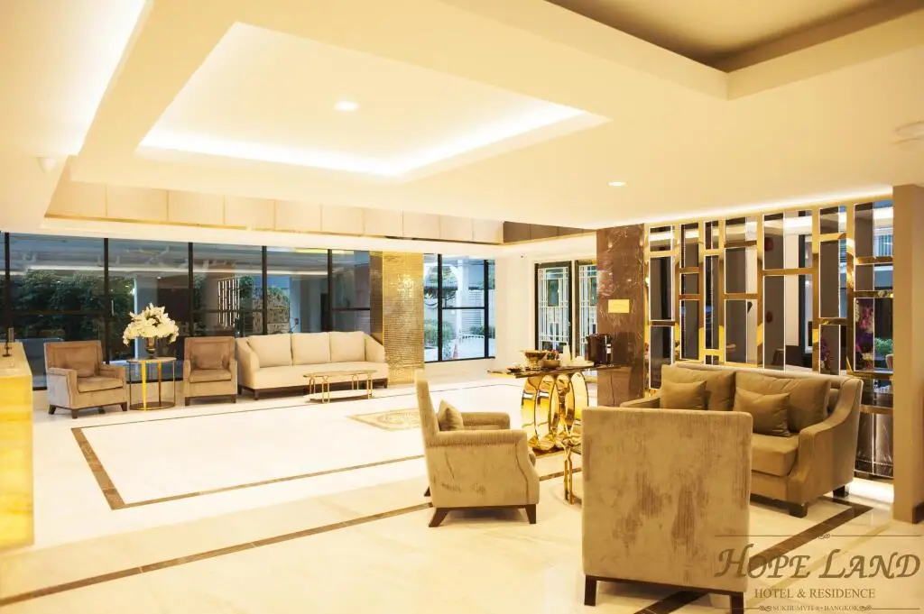 Hope Land Hotel Sukhumvit 8 — фото 1